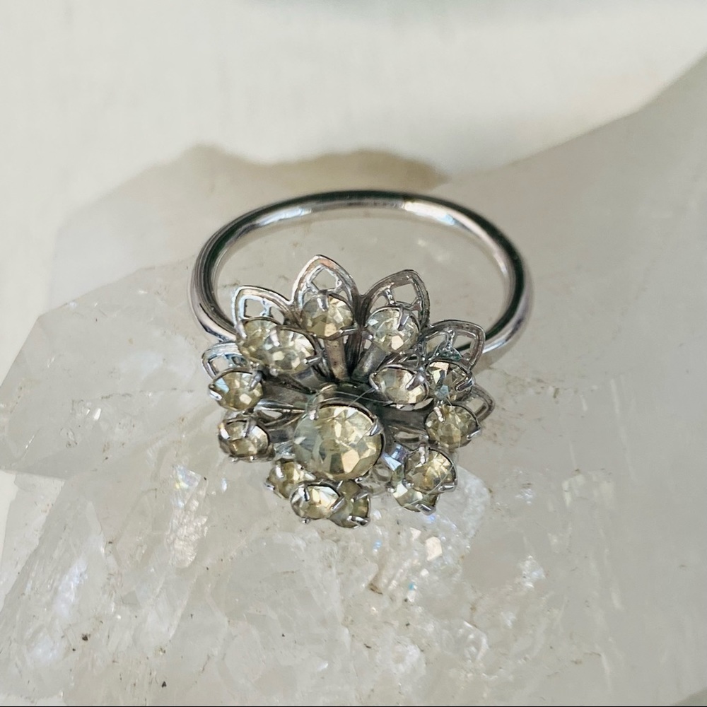 SOLD Vintage Rhinestone Flower Cocktail Ring Adjustable - Picture 4 of 13